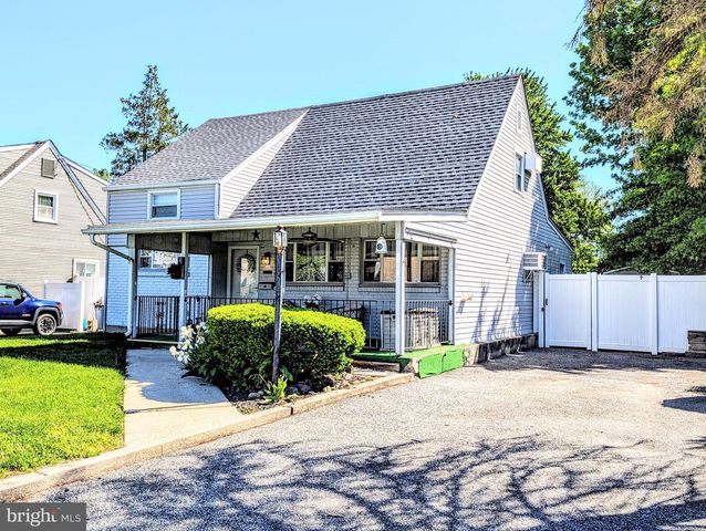 714 WYNDOM TER, Secane, PA 19018