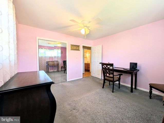 714 WYNDOM TER, Secane, PA 19018