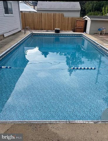 714 WYNDOM TER, Secane, PA 19018
