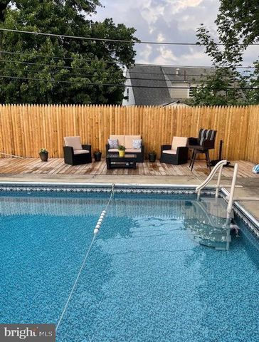 714 WYNDOM TER, Secane, PA 19018
