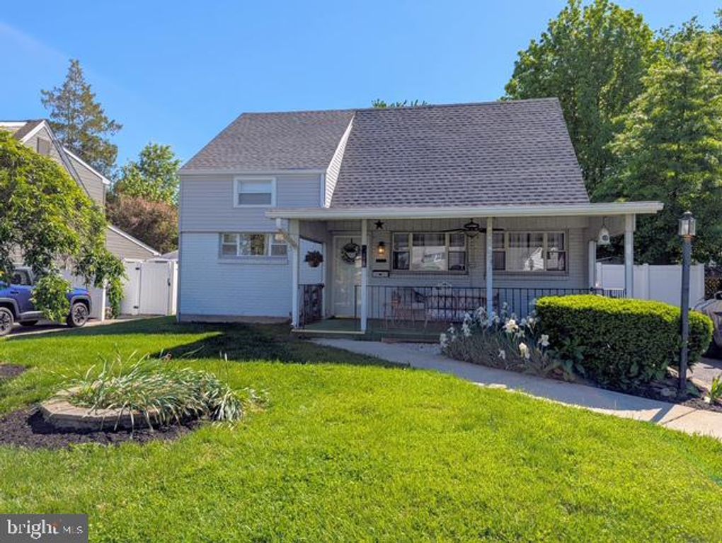 714 WYNDOM TER, Secane, PA 19018