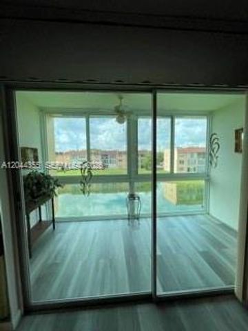 9010 Sunrise Lakes Blvd 301, Sunrise, FL 33322