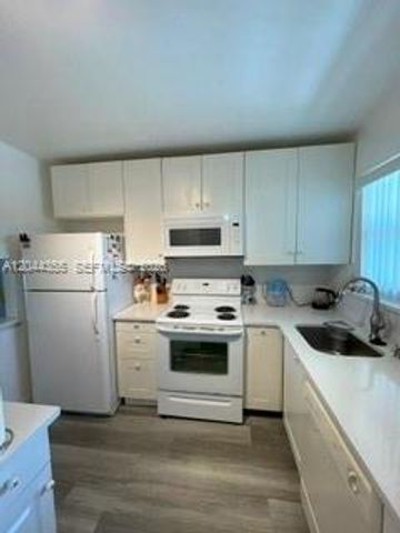 9010 Sunrise Lakes Blvd 301, Sunrise, FL 33322