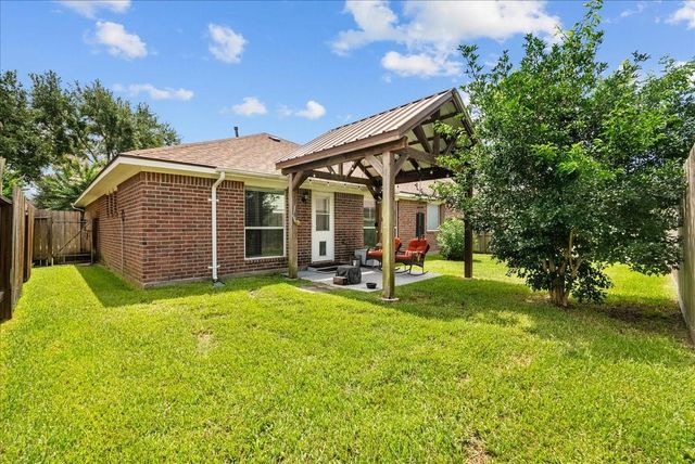 1803 Winding Trail Lane, Alvin, TX 77511