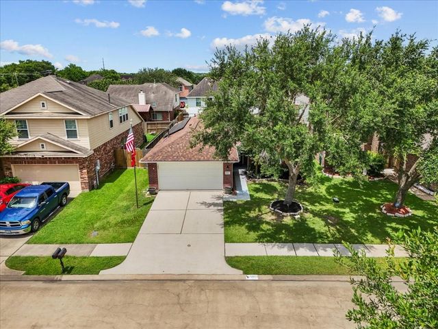 1803 Winding Trail Lane, Alvin, TX 77511