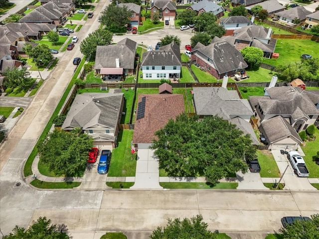 1803 Winding Trail Lane, Alvin, TX 77511