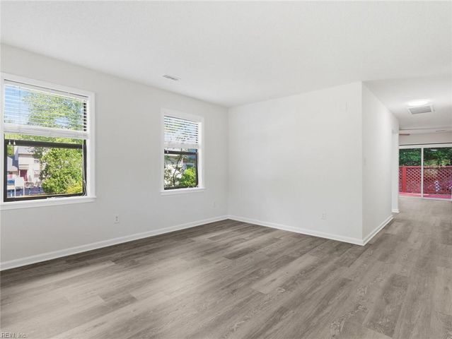46 James SQ, Williamsburg, VA 23185