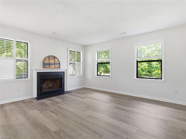 46 James SQ, Williamsburg, VA 23185