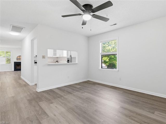 46 James SQ, Williamsburg, VA 23185