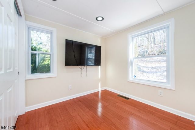 78 Winona Trl, Jefferson Twp., NJ 07849