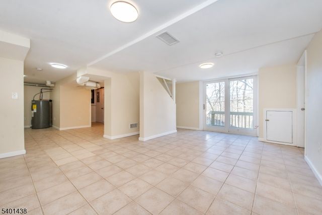 78 Winona Trl, Jefferson Twp., NJ 07849