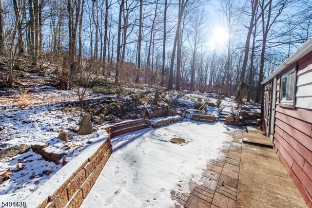 78 Winona Trl, Jefferson Twp., NJ 07849