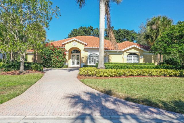 9406 Meadowood Drive, Fort Pierce, FL 34951