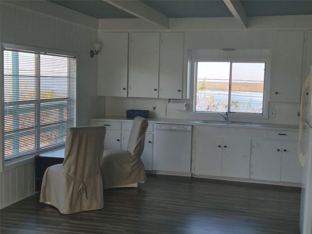 3726 Concho Key, Galveston, TX 77554