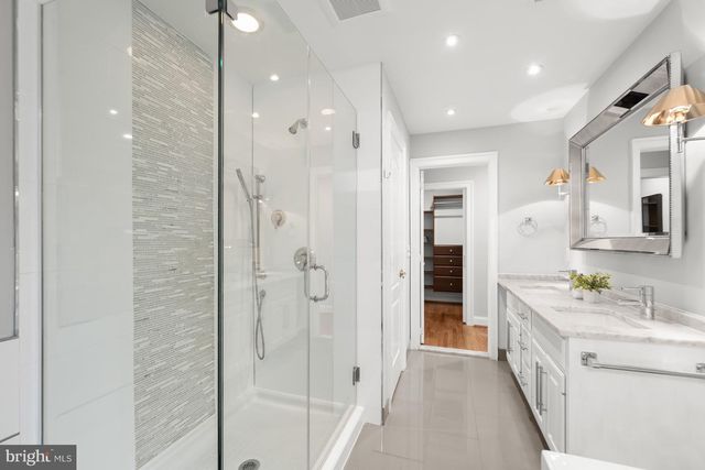 4050 MANSION DR NW, Washington, DC 20007