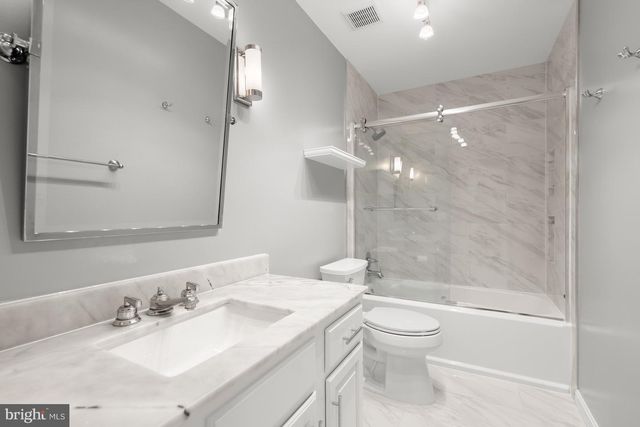 4050 MANSION DR NW, Washington, DC 20007