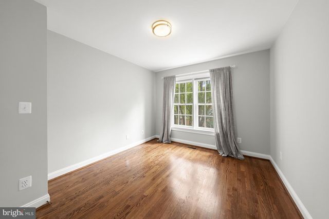 4050 MANSION DR NW, Washington, DC 20007