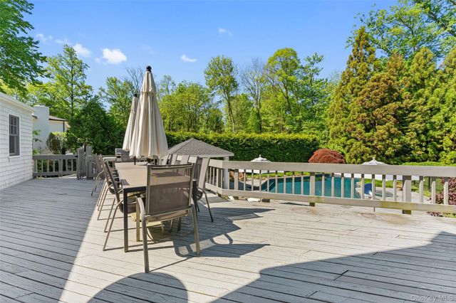 12 Kolbert Drive, Scarsdale, NY 10583