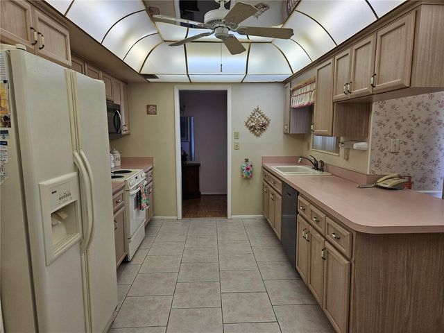 1505 N PEBBLE BEACH BOULEVARD, Sun City Center, FL 33573