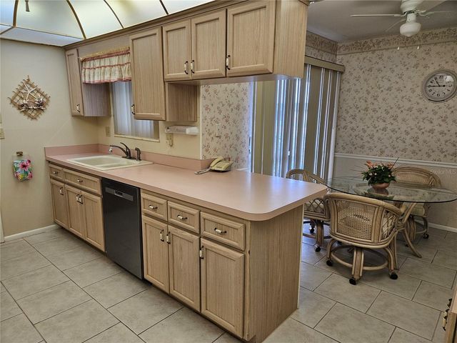1505 N PEBBLE BEACH BOULEVARD, Sun City Center, FL 33573