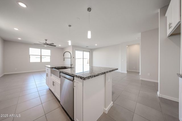 40666 W CRANE Drive, Maricopa, AZ 85138