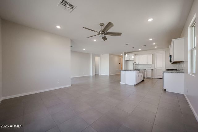 40666 W CRANE Drive, Maricopa, AZ 85138