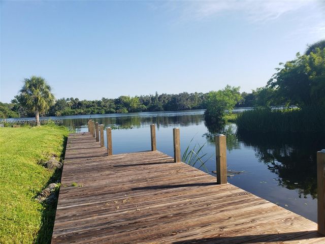 2111 Waylife Court, Alva, FL 33920