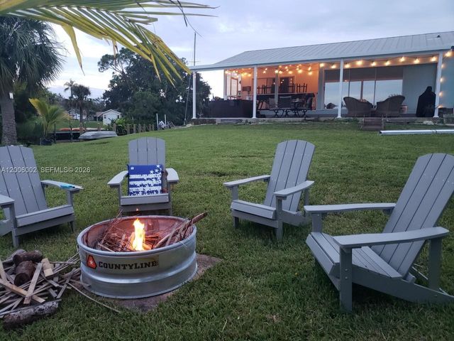 2111 Waylife Court, Alva, FL 33920