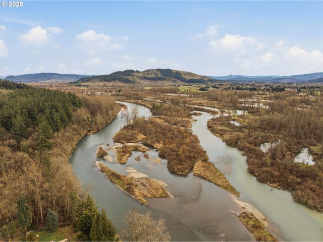 2080 HARBOR Dr, Springfield, OR 97477