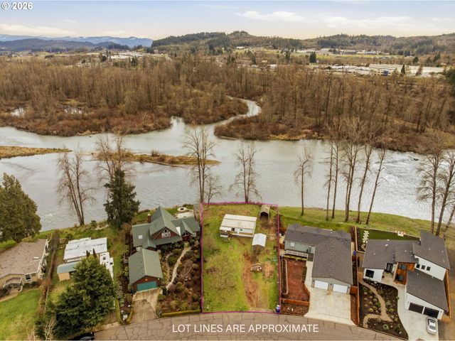 2080 HARBOR Dr, Springfield, OR 97477
