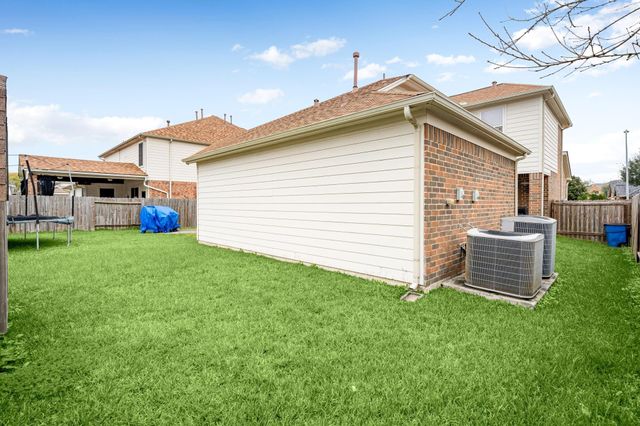 8315 Chicory Drive, Baytown, TX 77521