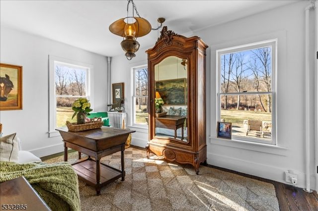 10 Parker Rd, Chester Twp., NJ 07930