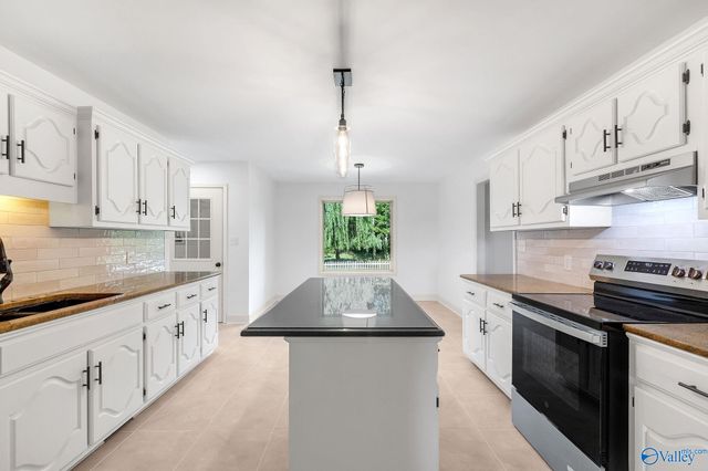 15897 Zehner Road, Athens, AL 35611