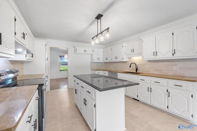 15897 Zehner Road, Athens, AL 35611