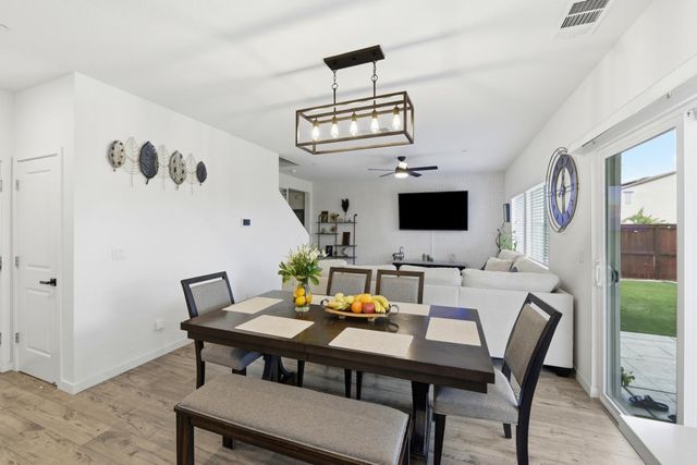 4001 Trailblazer Loop, Roseville, CA 95747