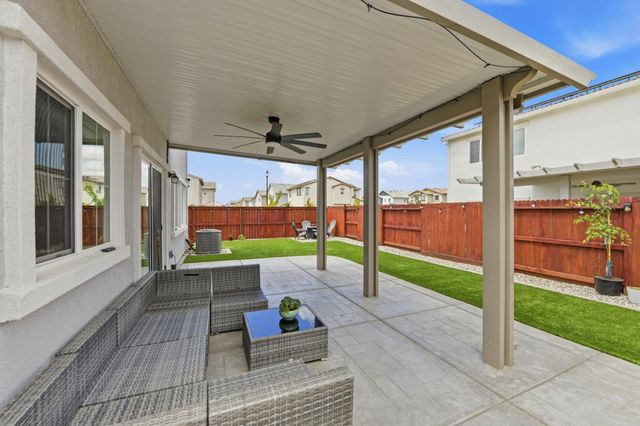 4001 Trailblazer Loop, Roseville, CA 95747