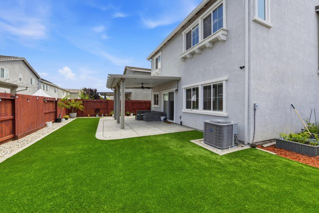 4001 Trailblazer Loop, Roseville, CA 95747