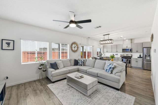 4001 Trailblazer Loop, Roseville, CA 95747