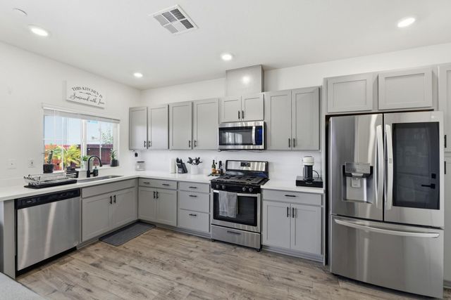 4001 Trailblazer Loop, Roseville, CA 95747