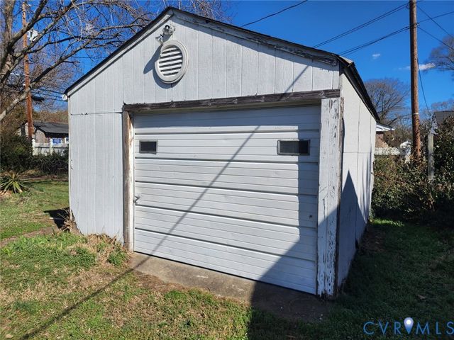 110 Raines Ave, Sandston, VA 23150