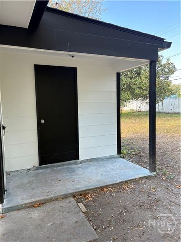 12 Delta Circle, Savannah, GA 31406