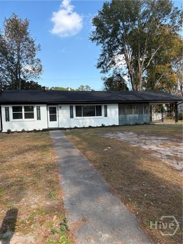 12 Delta Circle, Savannah, GA 31406