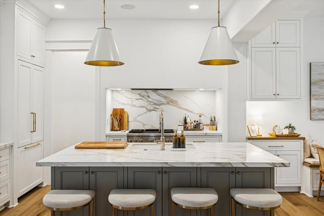 2031 Sheridan Street A, Houston, TX 77030