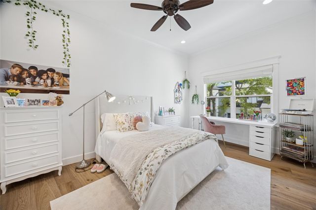 2031 Sheridan Street A, Houston, TX 77030