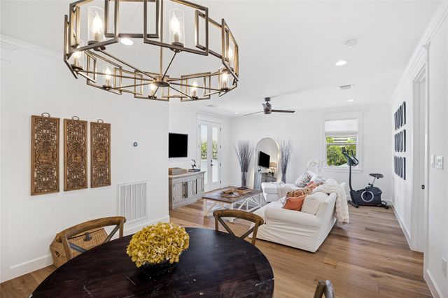 2031 Sheridan Street A, Houston, TX 77030