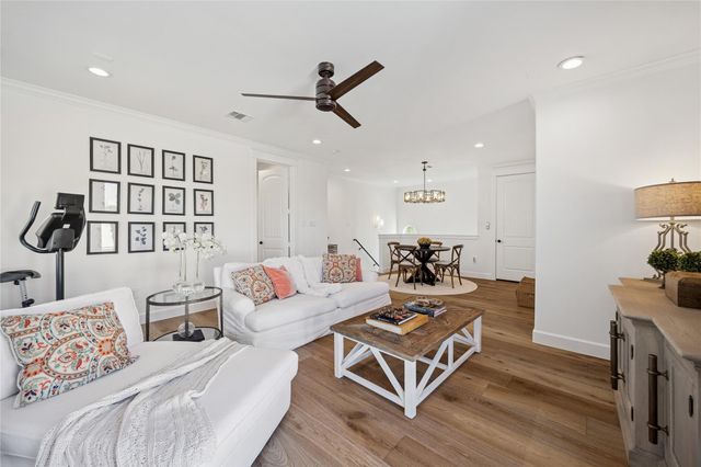 2031 Sheridan Street A, Houston, TX 77030