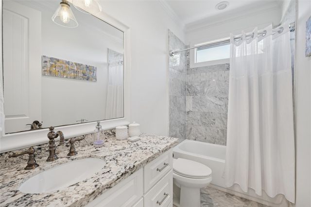 2031 Sheridan Street A, Houston, TX 77030