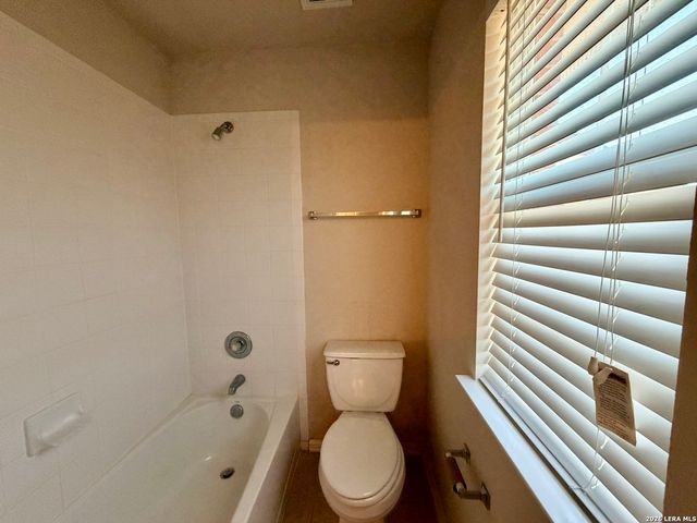 1218 knights cross, San Antonio, TX 78258