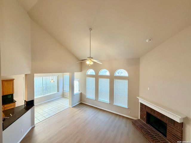 1218 knights cross, San Antonio, TX 78258