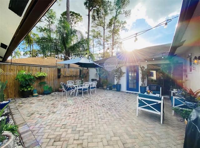 1293 Periwinkle Pl, Wellington, FL 33414